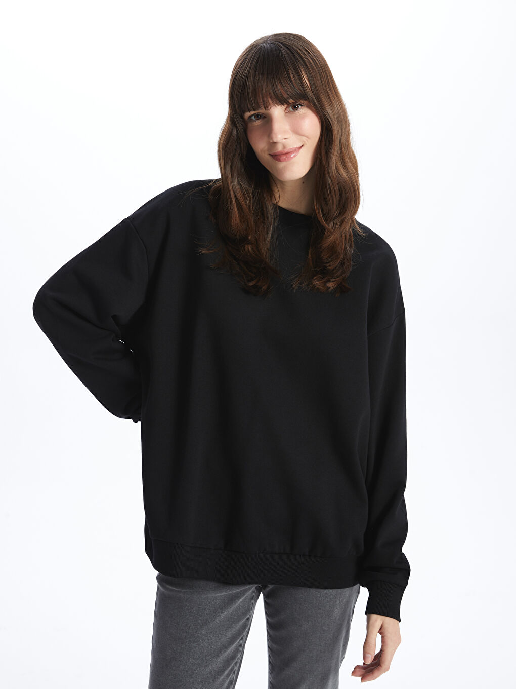 سويت شيرت تخين سادة بياقة دائرية للسيدات