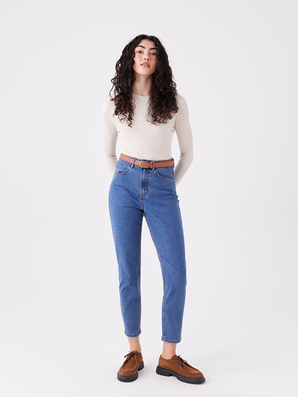 Belted Mom Fit Women's Jeans