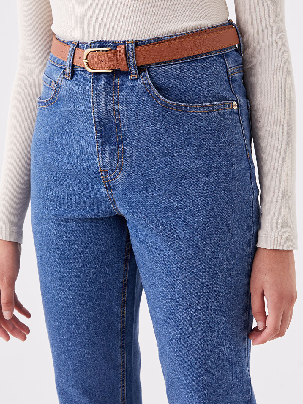 Belted Mom Fit Women's Jeans-4
