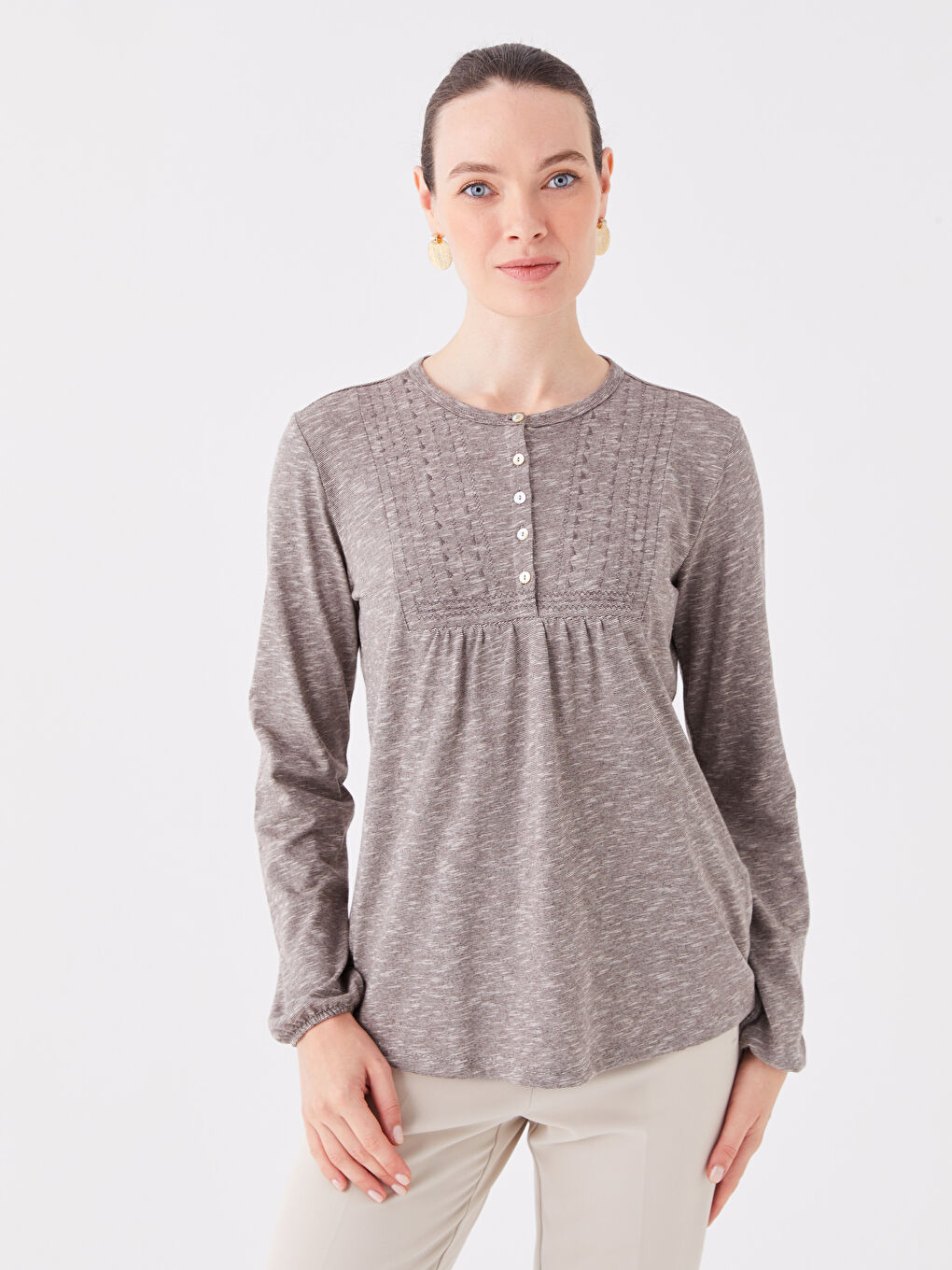 Bej Bisiklet Yaka Nakışlı Uzun Kollu Kadın Bluz