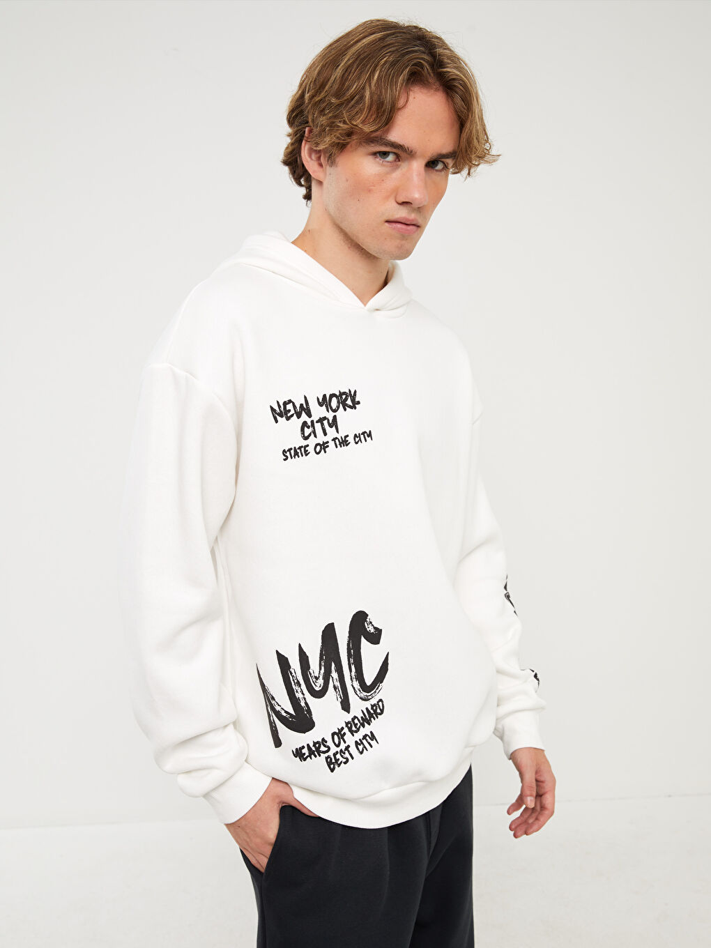 XSIDE Kırık Beyaz Uzun Kollu Baskılı Erkek Hoodie