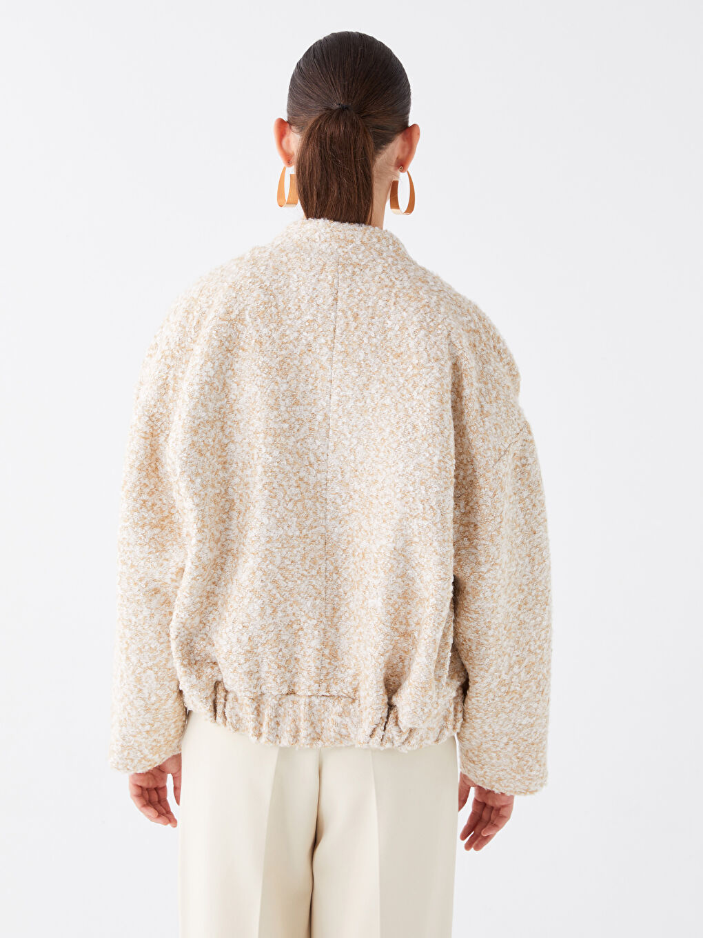 Bej Dik Yaka Düz Uzun Kollu Kadın Tüvit Ceket-5