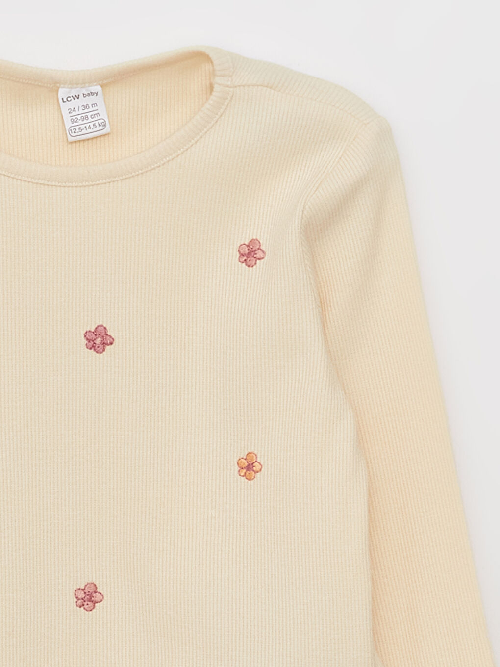 მრგვალი საყელო გრძელმკლავიანი მოქარგული დეტალებით გაფორმებული ბავშვის გოგონას მაისური-3