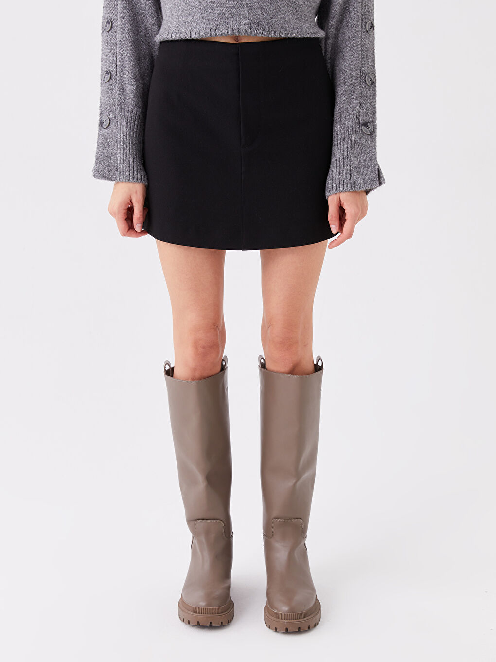 Siyah Standart Fit Kadın Şort Etek-2