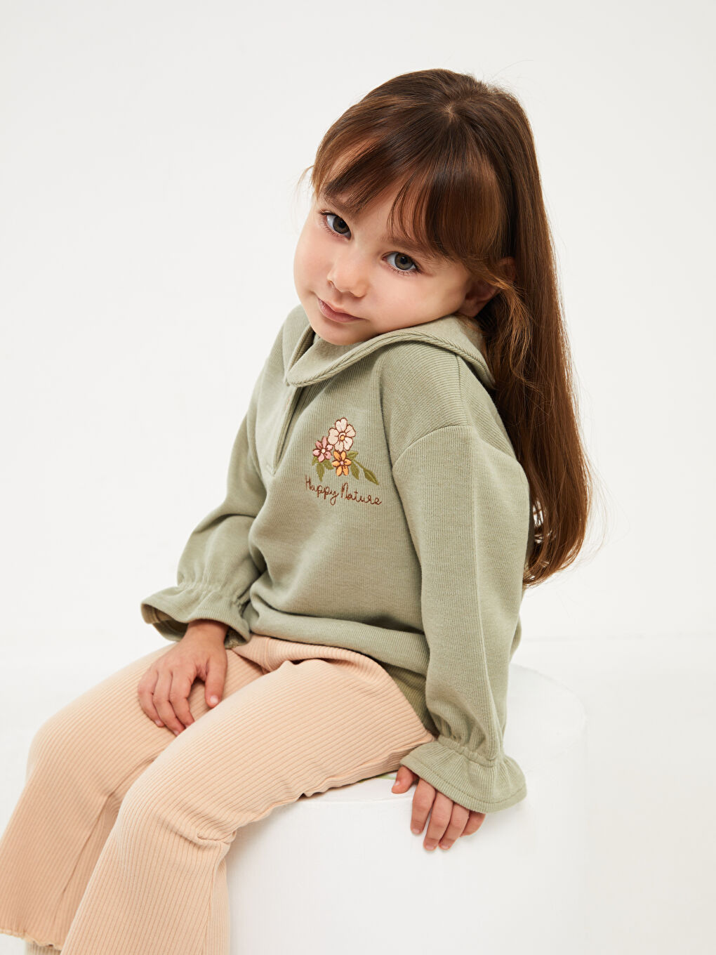 LCW baby Mat Yeşil Bebe Yaka Nakış Detaylı Kız Bebek Sweatshirt