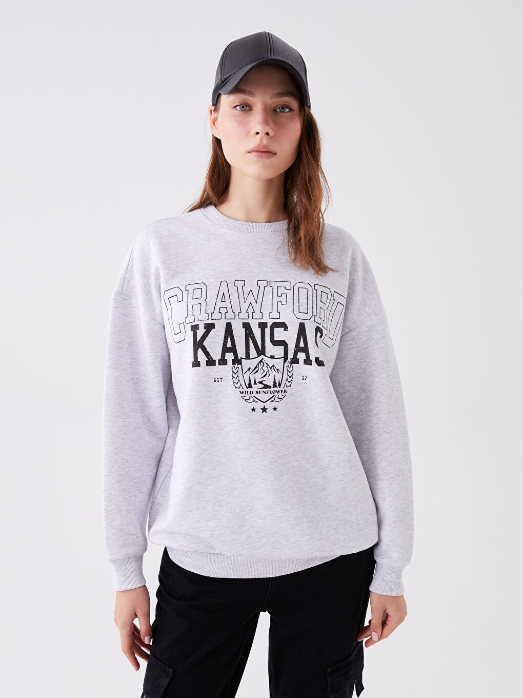 LCW Vision Açık Gri Melanj Bisiklet Yaka Baskılı Uzun Kollu Oversize Kadın Sweatshirt - 1