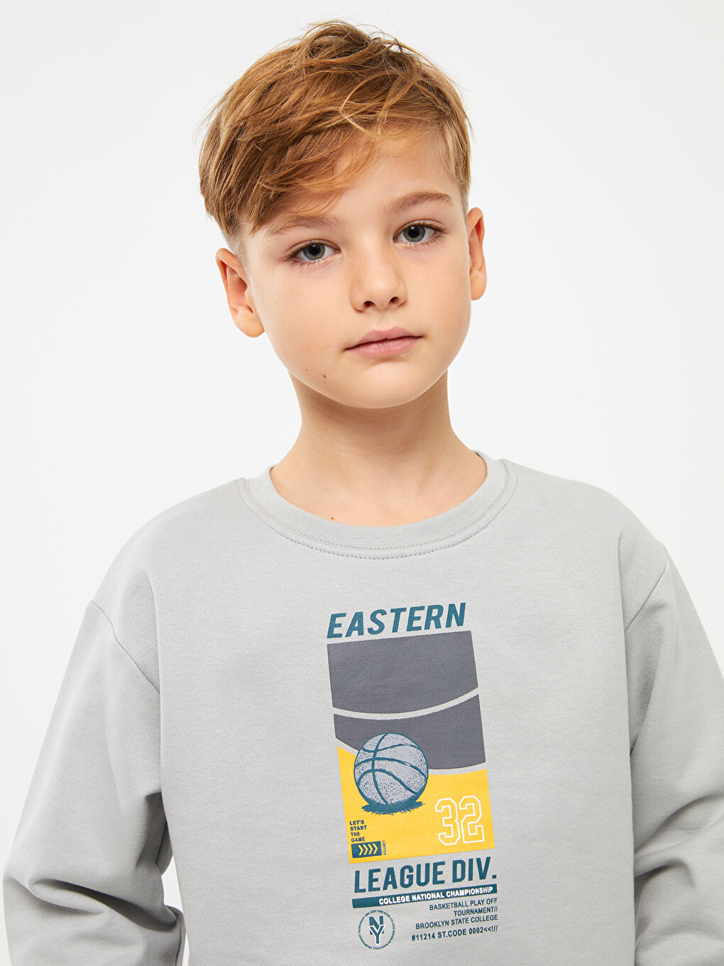 LCW Kids Açık Gri Rahat Kalıp Bisiklet Yaka Baskılı Erkek Çocuk Sweatshirt