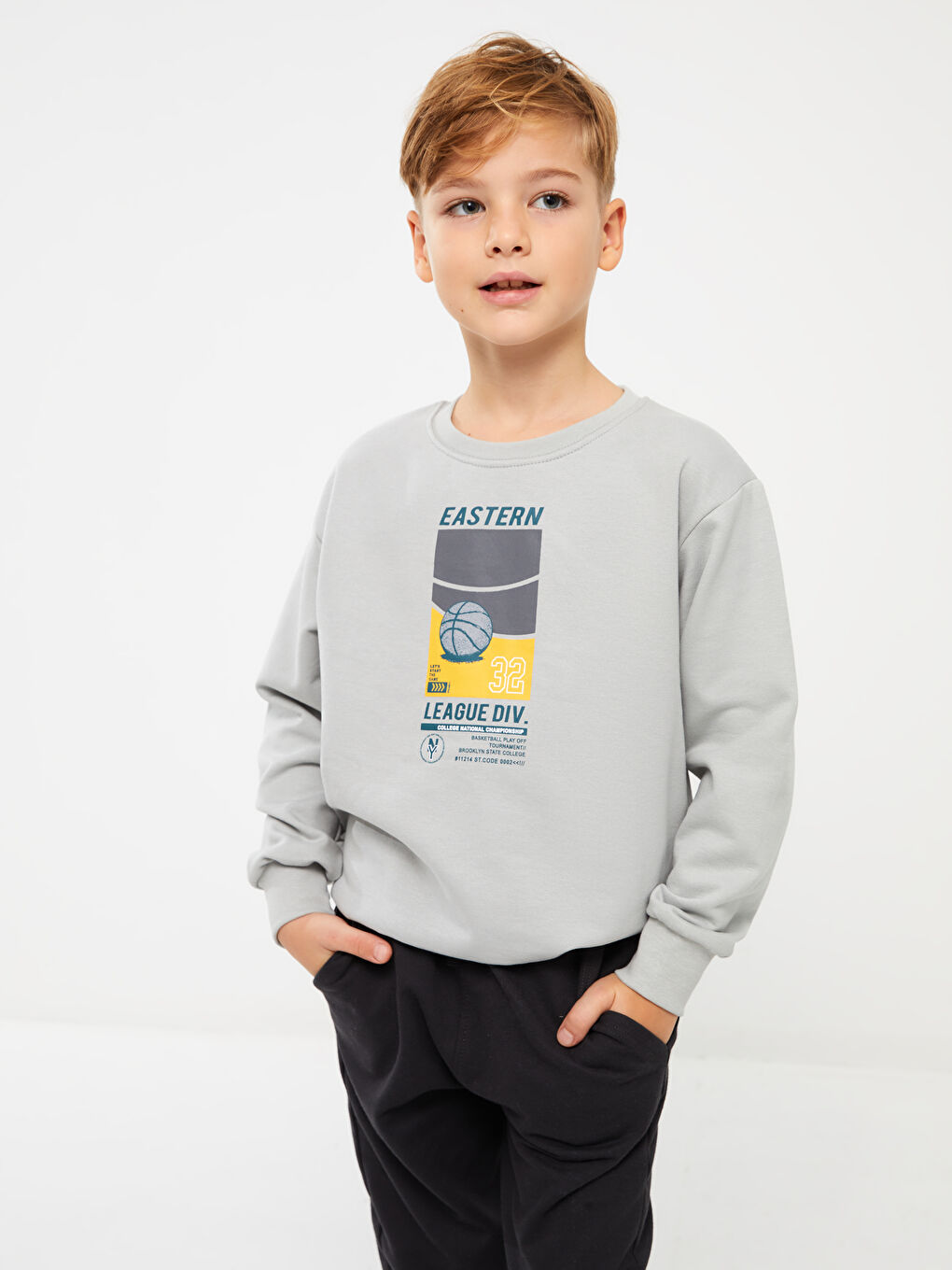 LCW Kids Açık Gri Rahat Kalıp Bisiklet Yaka Baskılı Erkek Çocuk Sweatshirt - 1