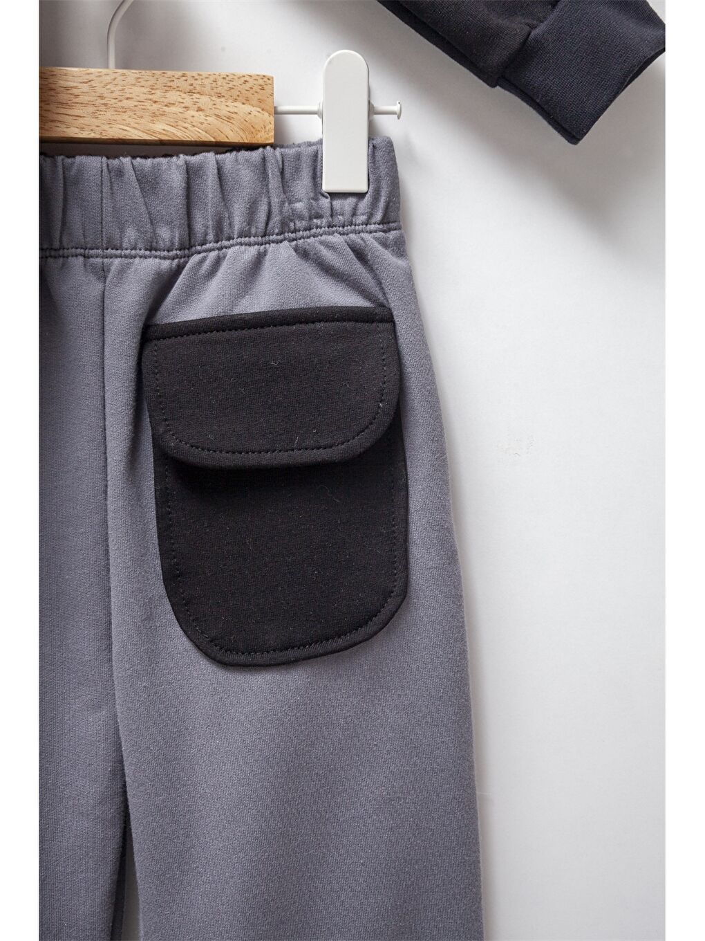 Antrasit Kapüşonlu Uzun Kollu Erkek Çocuk 2'li Takım-3