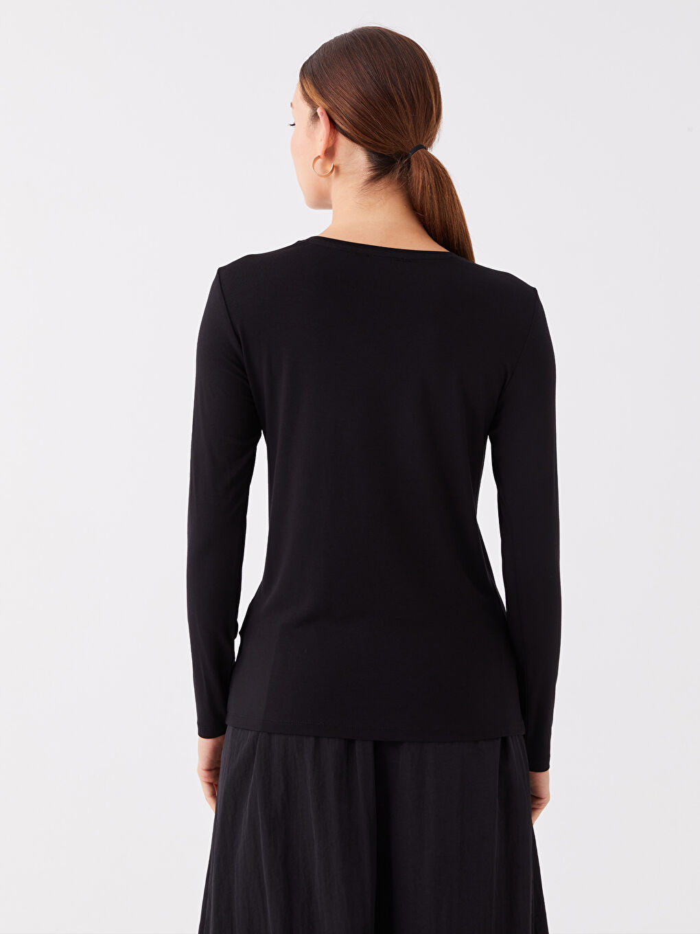 Siyah Bisiklet Yaka Düz Uzun Kollu Kadın Tişört-4