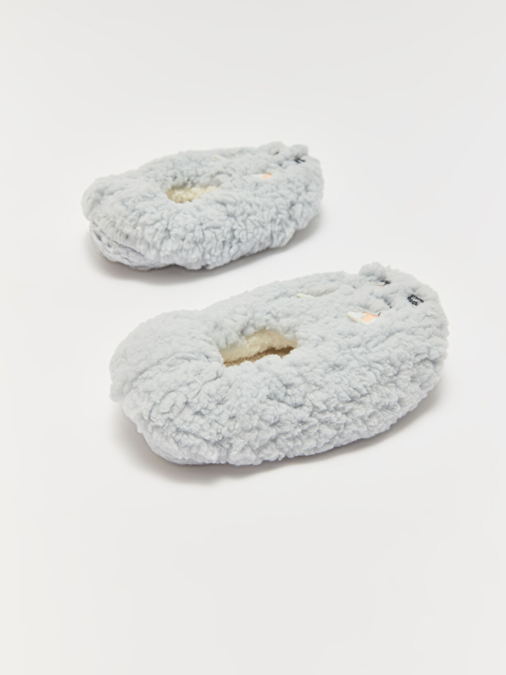 LCW STEPS Embroidered Plush Girls' House Shoes -W3GV03Z4-V8N