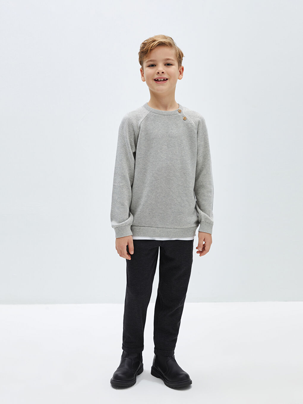 Gri Bisiklet Yaka Erkek Çocuk Triko Kazak ve Pantolon