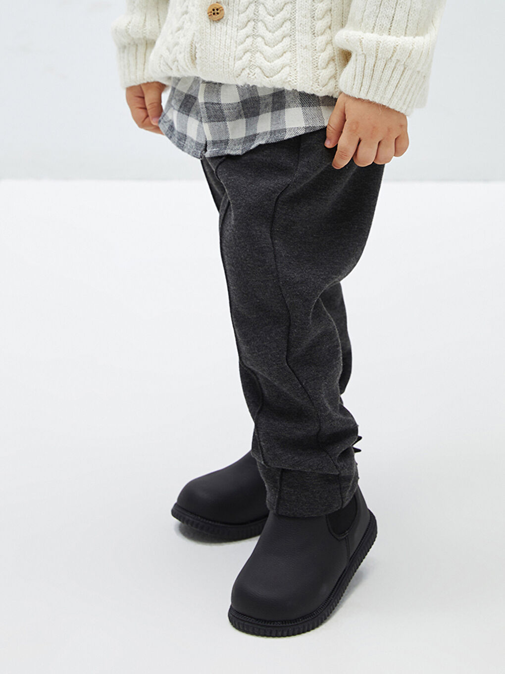 Siyah Beli Lastikli Erkek Çocuk Pantolon-1