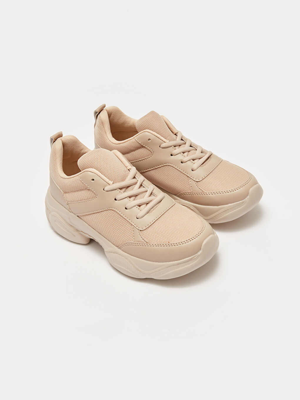 Bej Deri Görünümlü File Detaylı Kadın Spor Ayakkabı