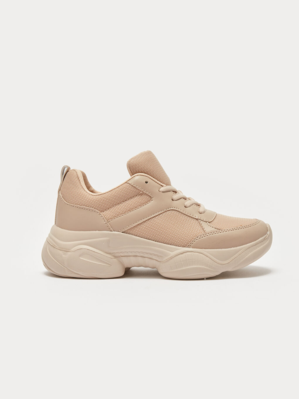 Bej Deri Görünümlü File Detaylı Kadın Spor Ayakkabı-1