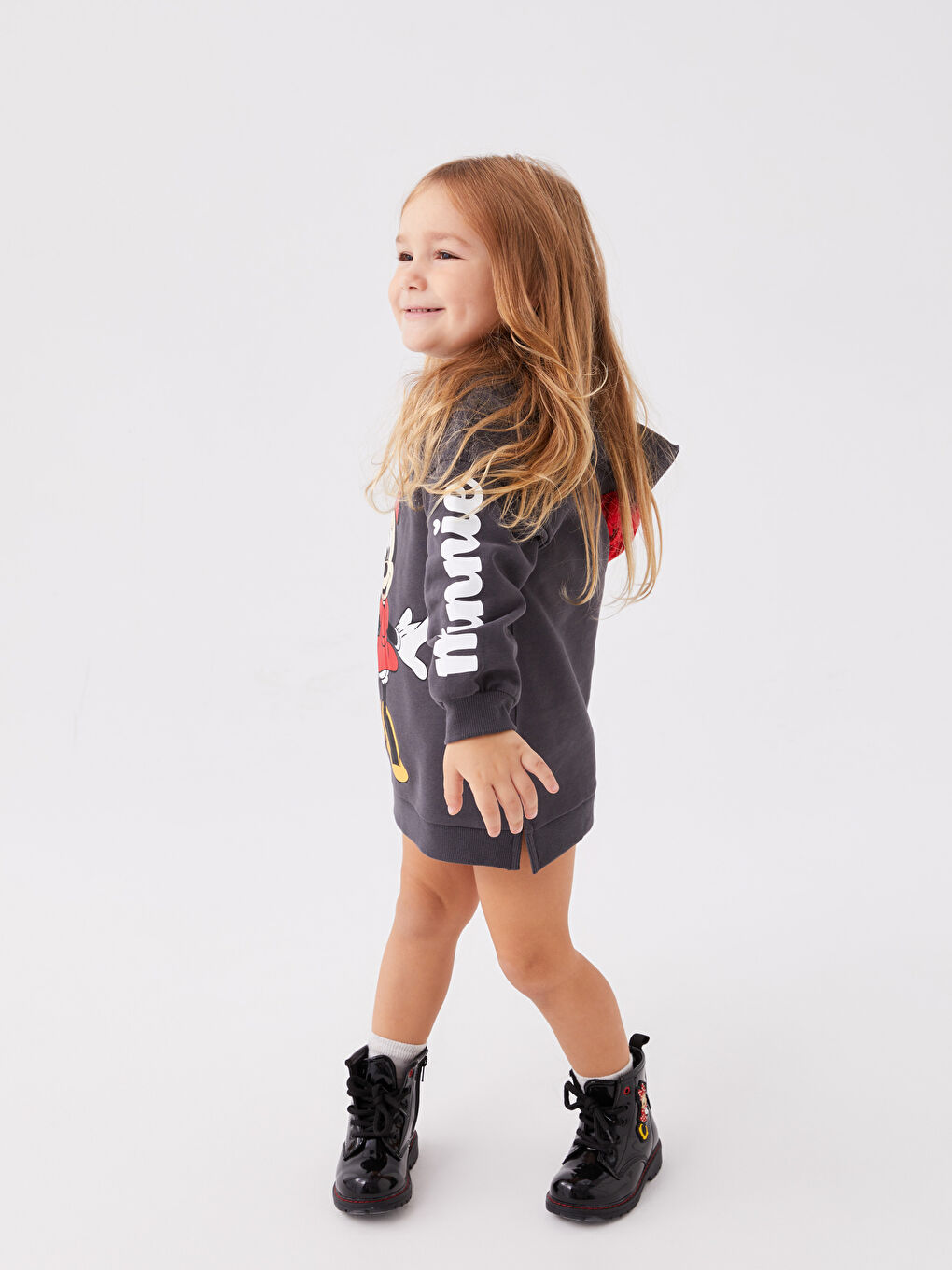 კაპიუშონიანი მინნი მაუსის ნაბეჭდი გრძელმკლავიანი გოგონას კაბა დედა-შვილის კომბინაცია-2