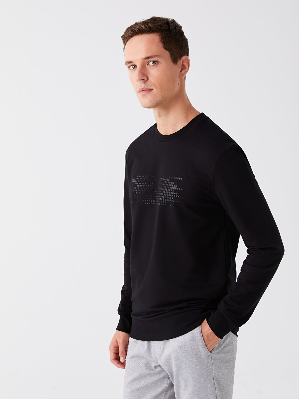 LCW Vision Siyah Bisiklet Yaka Uzun Kollu Baskılı Erkek Sweatshirt