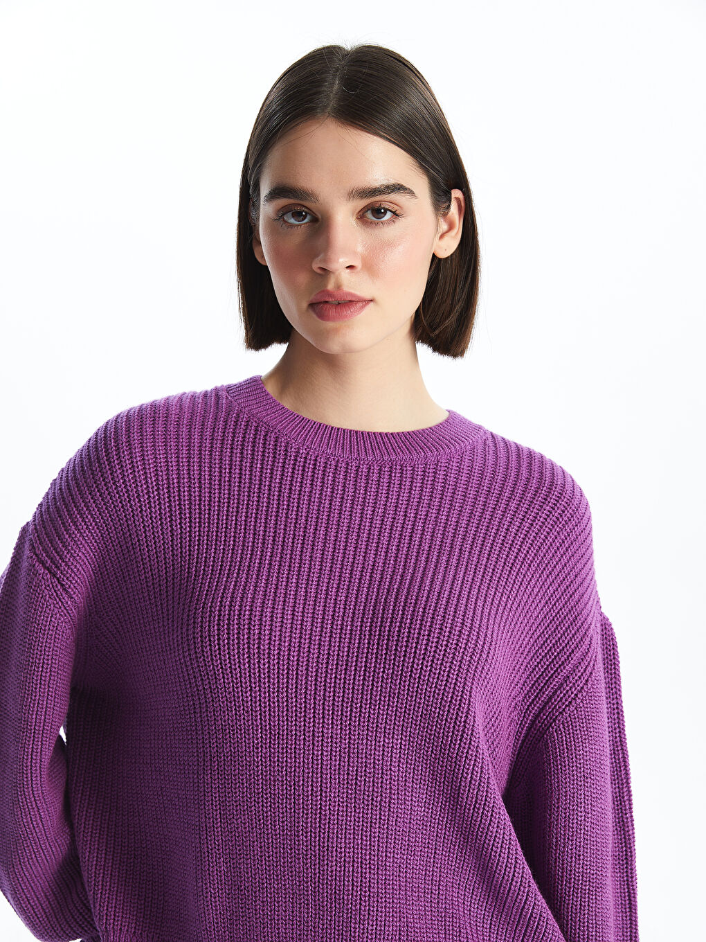 سترة تريكو سادة بياقة دائرية وأكمام طويلة للسيدات-1