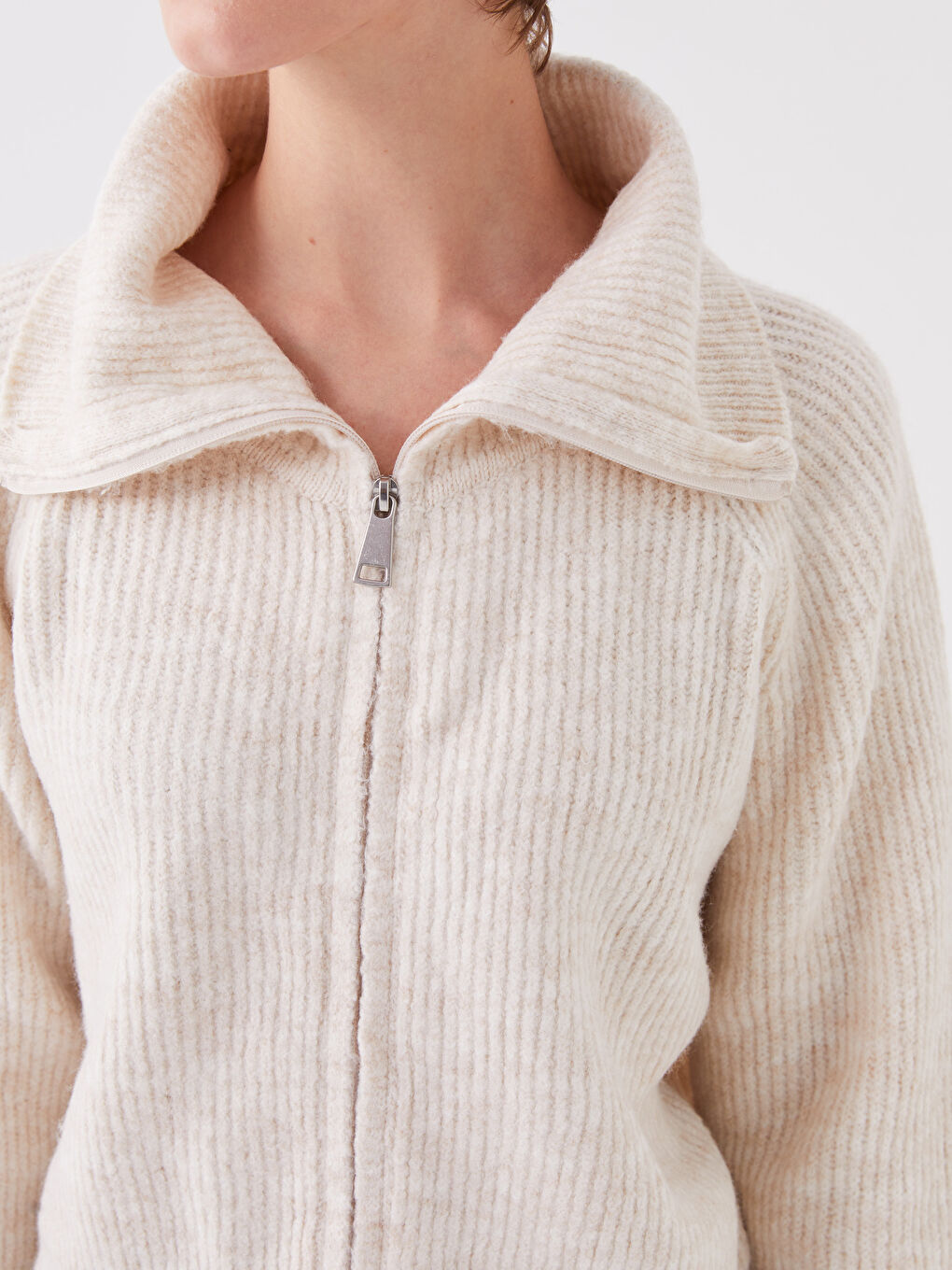 Ekru Dik Yaka Düz Uzun Kollu Kadın Triko Hırka-3