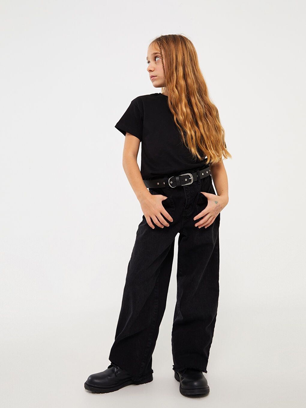 Siyah Bisiklet Yaka Basic Kısa Kollu Kız Çocuk Tişört-2