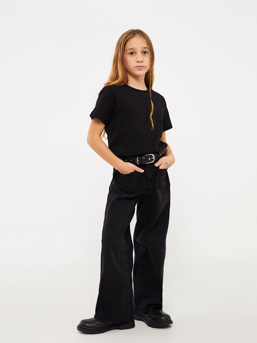 Siyah Bisiklet Yaka Basic Kısa Kollu Kız Çocuk Tişört-3