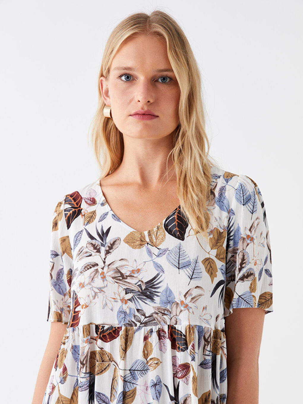 Karışık V Yaka Çiçekli Kısa Kollu Kadın Elbise-2