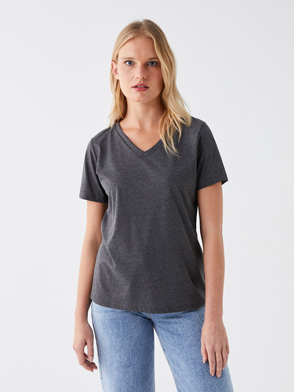 Gri V Yaka Düz Kısa Kollu Kadın Tişört
