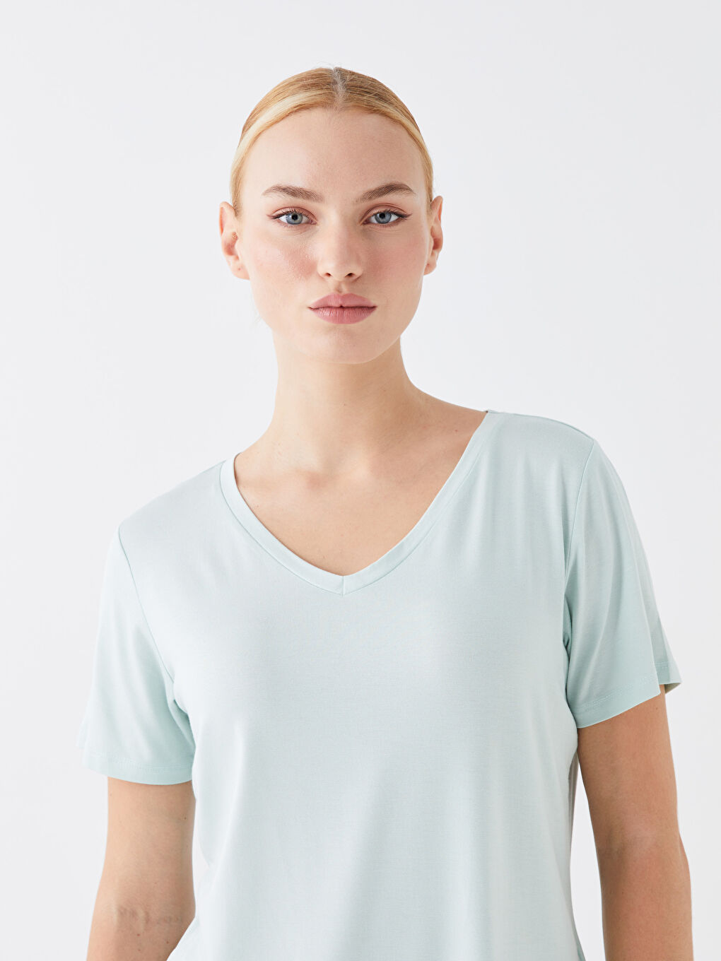 Yeşil V Yaka Düz Kısa Kollu Kadın Tişört-2