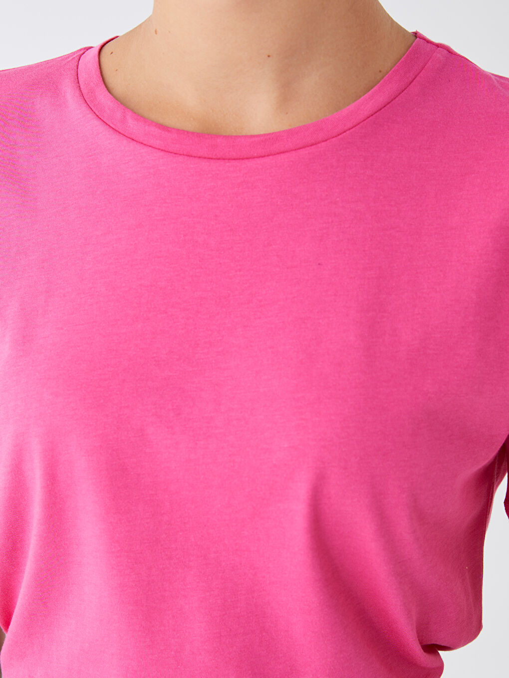 Pembe Bisiklet Yaka Düz Kısa Kollu Kadın Tişört-3