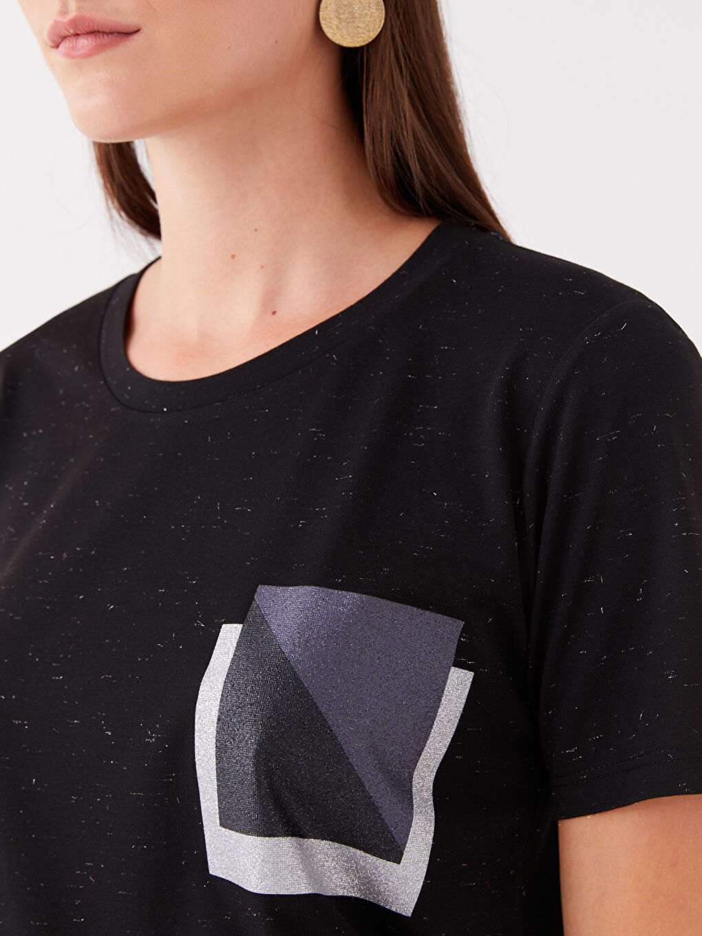Siyah Bisiklet Yaka Baskılı Kısa Kollu Kadın Tişört-3