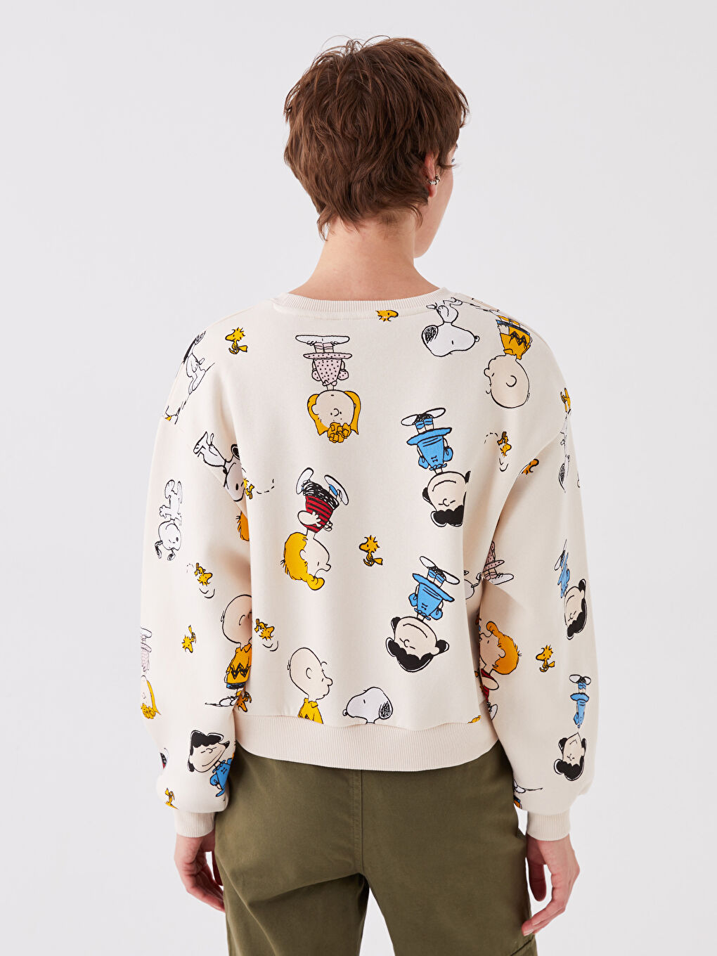 XSIDE Açık Bej Bisiklet Yaka Snoopy Baskılı Kadın Kalın Sweatshirt - 4