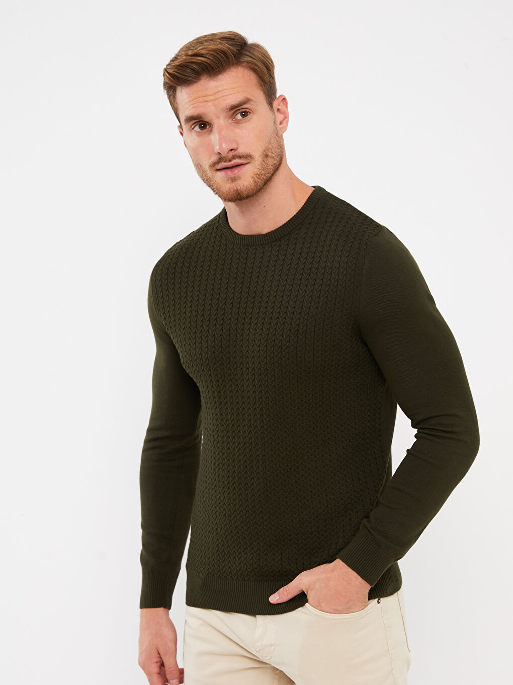 Светр чоловічий трикотажний з круглим вирізом та довгим рукавом