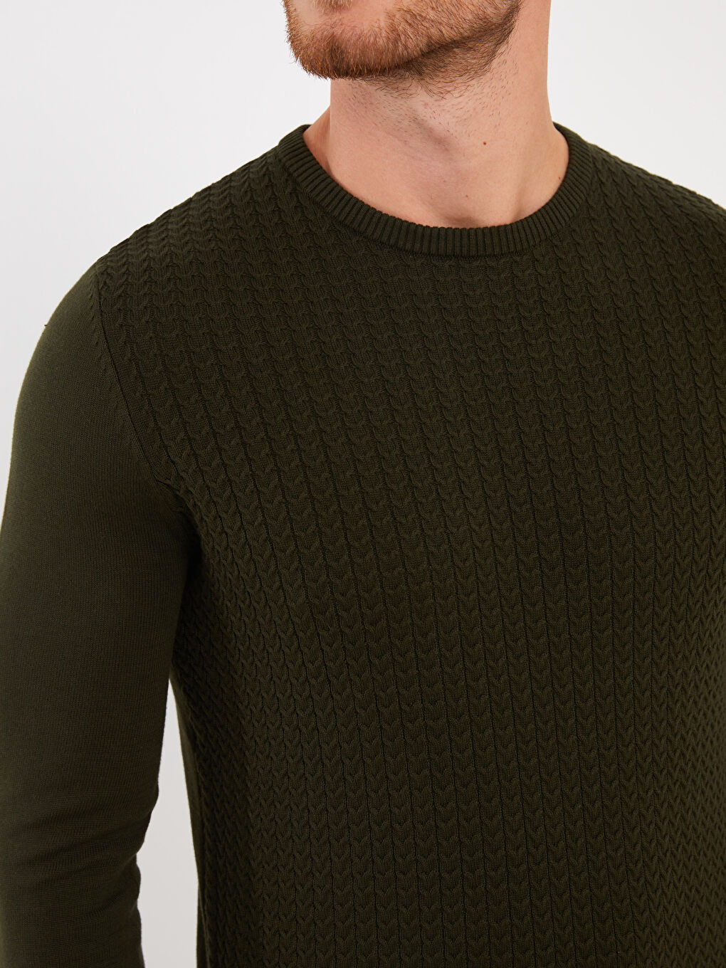 Светр чоловічий трикотажний з круглим вирізом та довгим рукавом-3