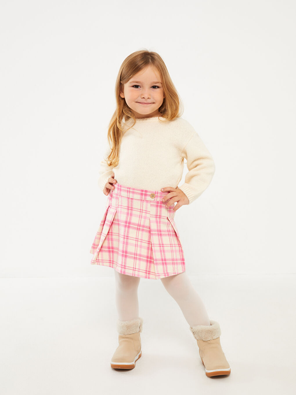 Pembe Beli Lastikli Ekose Desenli Kız Bebek Etek ve Külotlu Çorap 2'li Takım-1