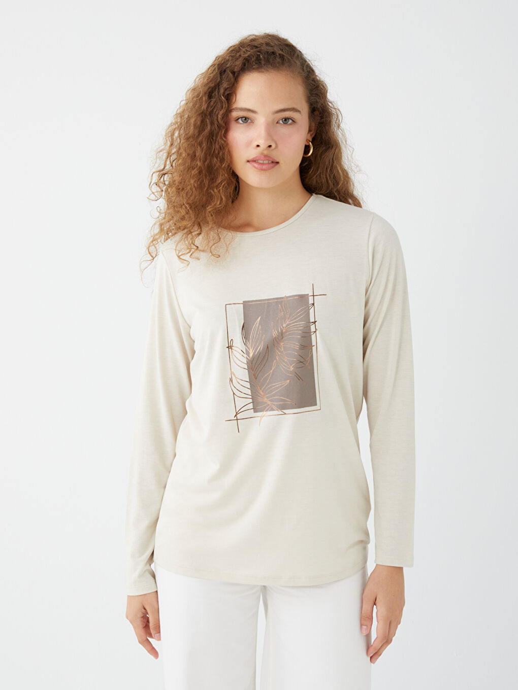 Bej Bisiklet Yaka Baskılı Uzun Kollu Kadın Tişört