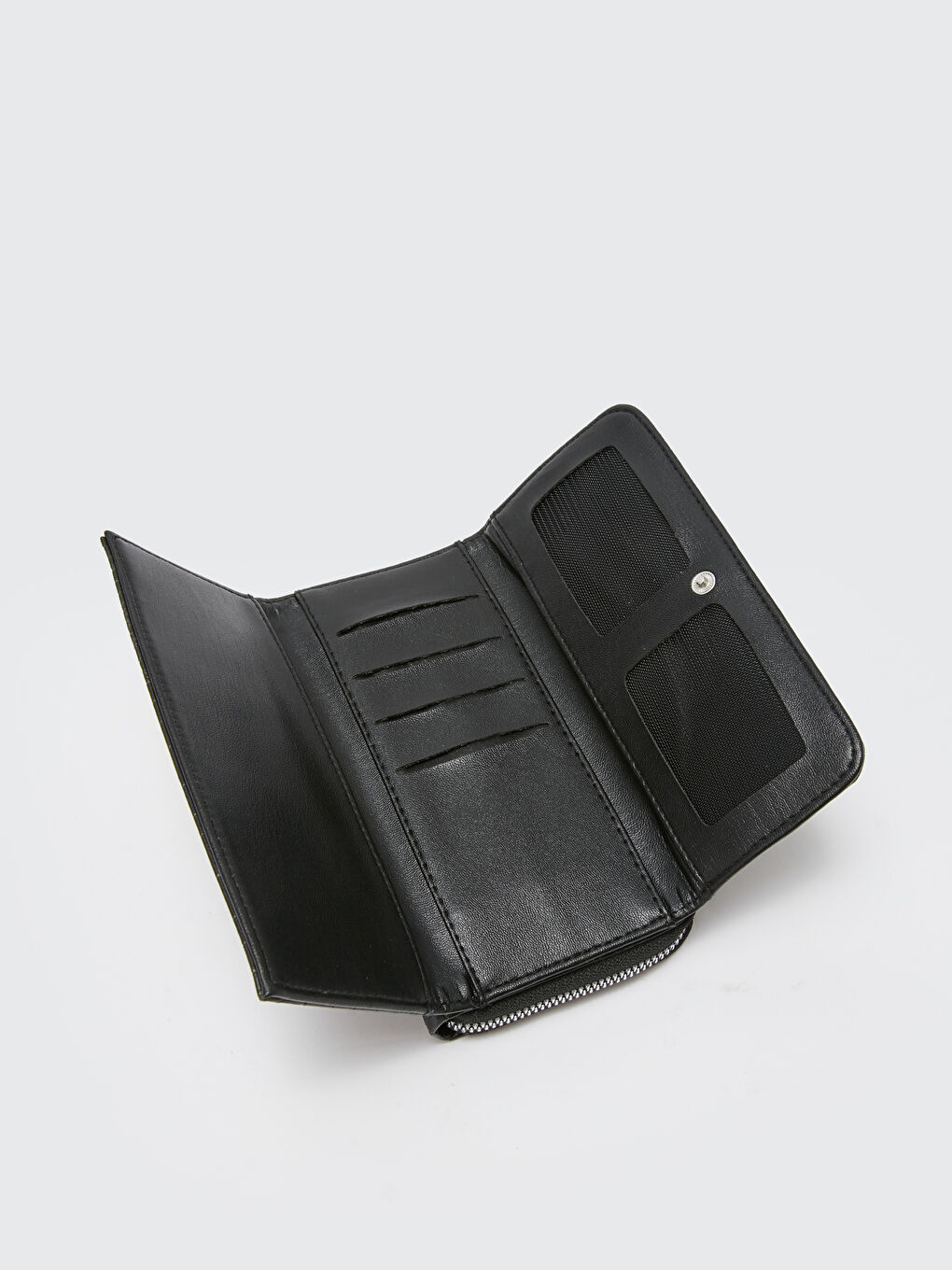 Siyah Deri Görünümlü Desenli Kadın Cüzdan-3