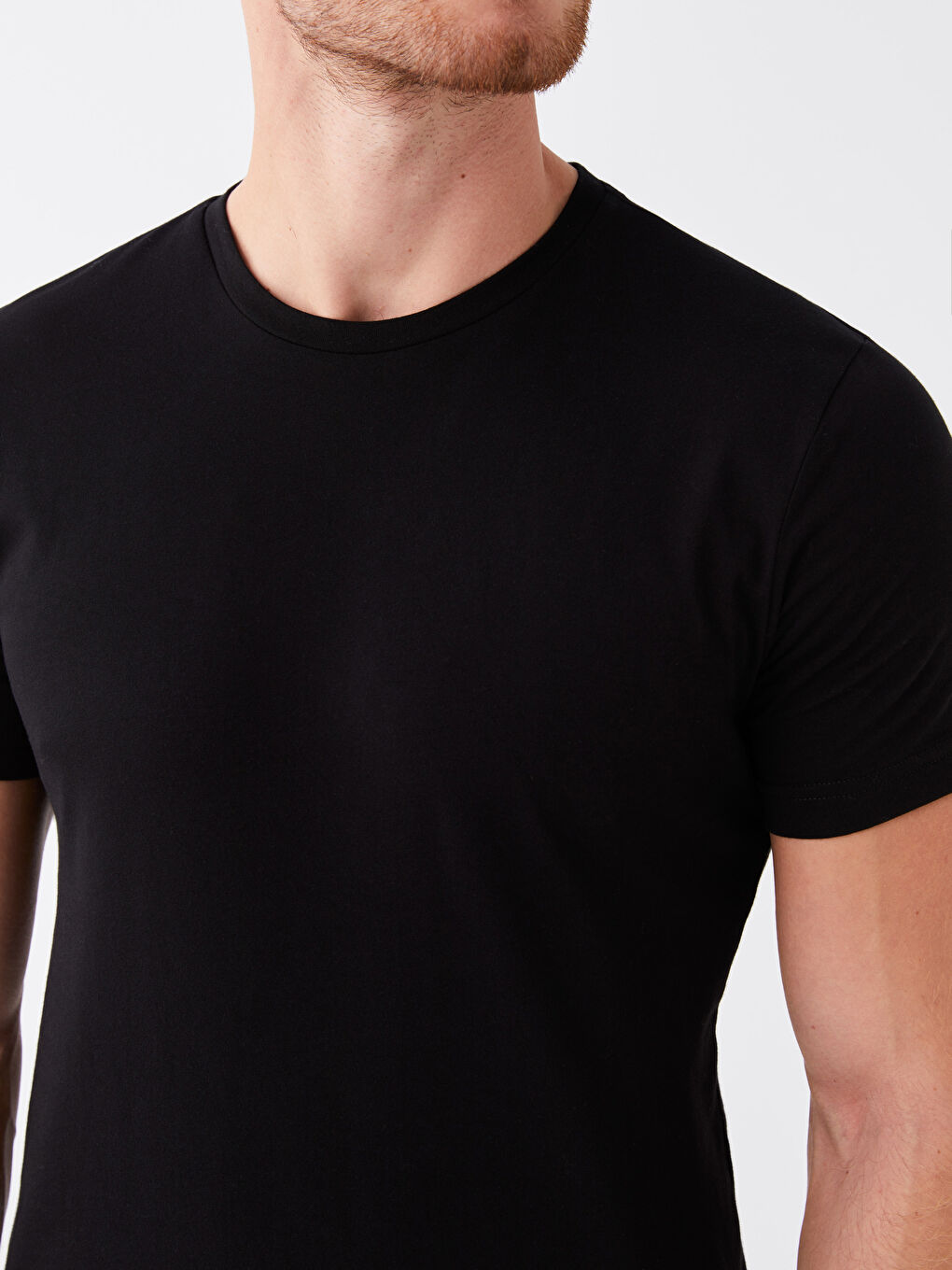 Siyah Bisiklet Yaka Kısa Kollu Erkek Tişört-3