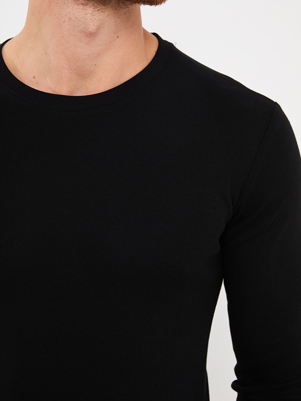 Siyah Bisiklet Yaka Uzun Kollu Penye Erkek Tişört-3