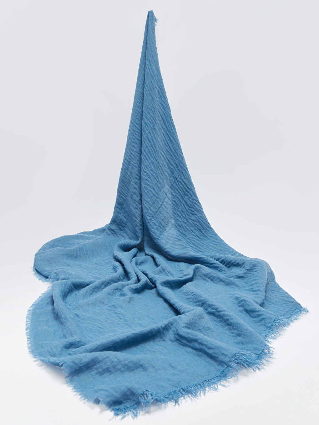 Mavi Desenli Püskül Detaylı Kadın Şal-1