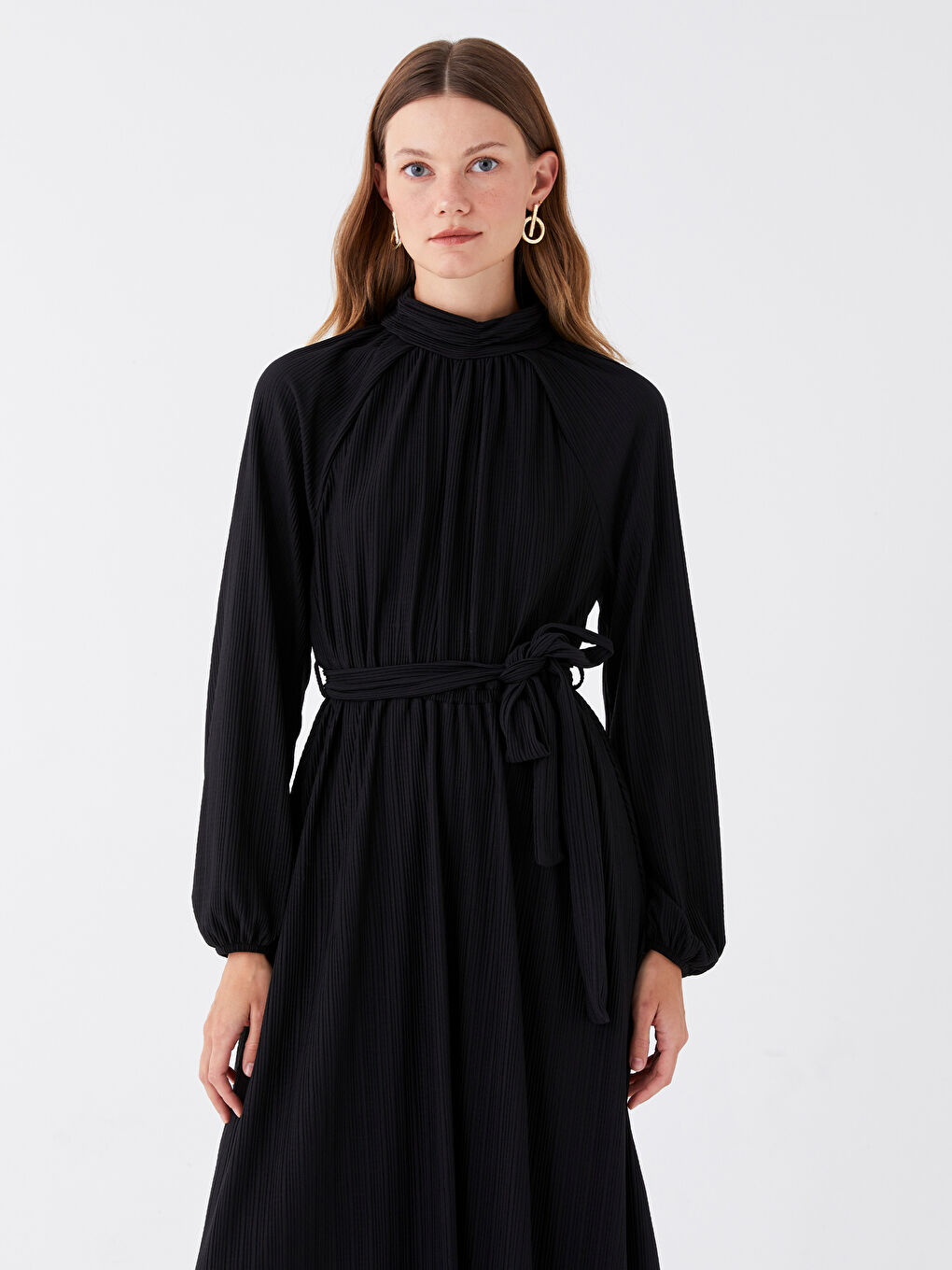 Siyah Dik Yaka Düz Uzun Kollu Elbise-2