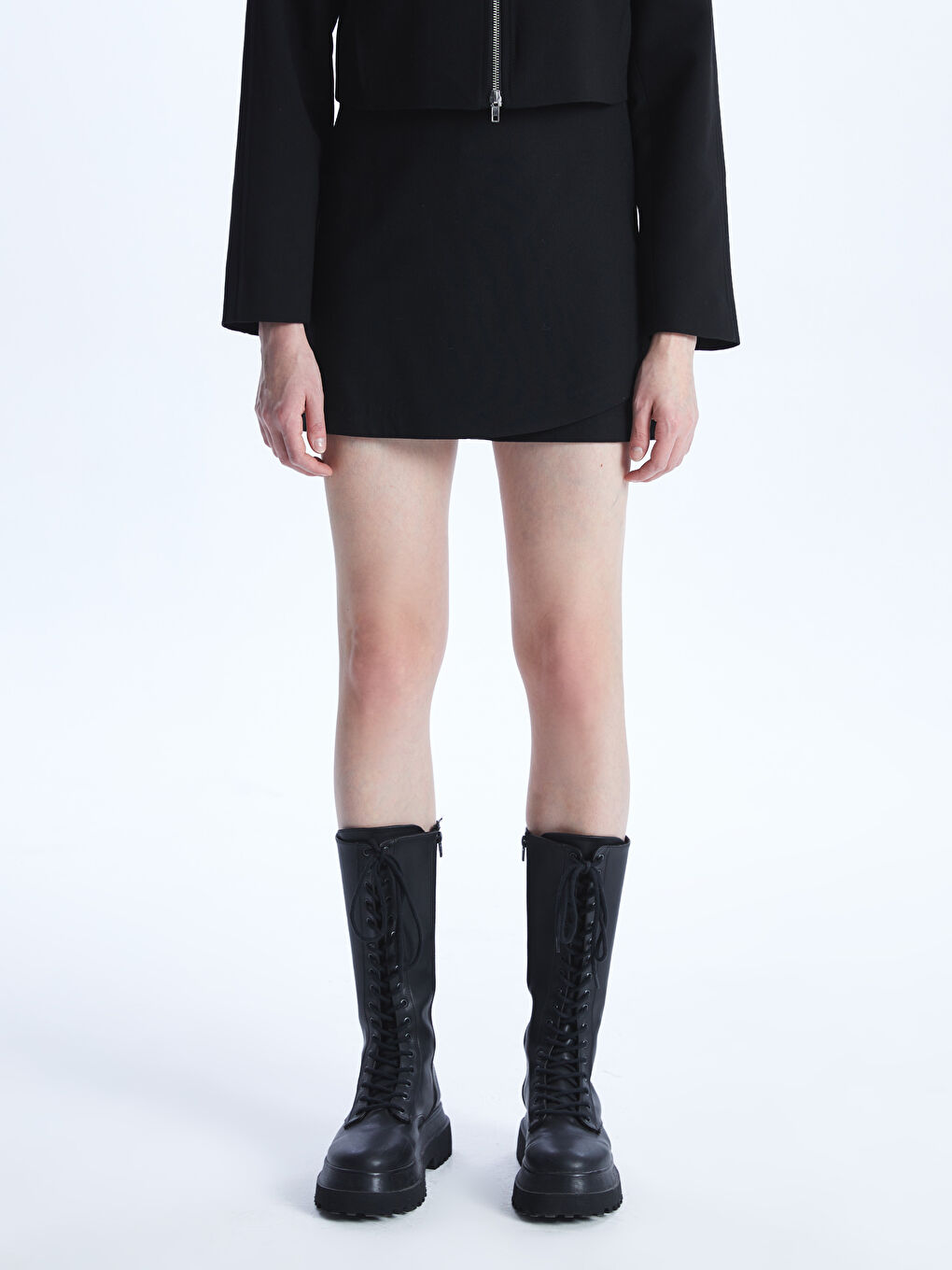 Siyah Standart Fit Kadın Şort Etek-2