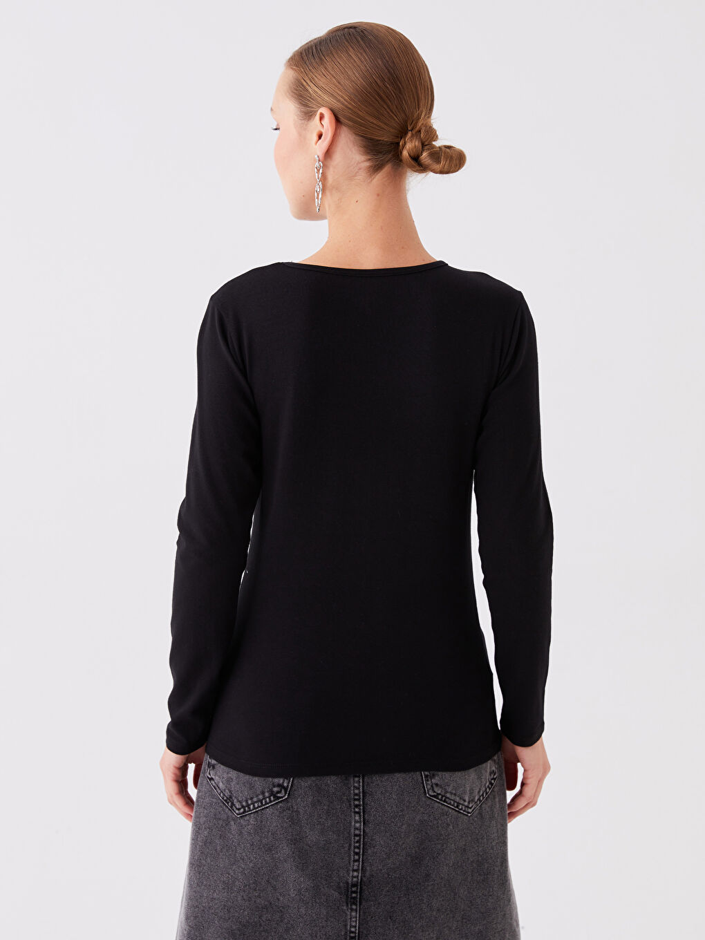Siyah Bisiklet Yaka Düz Uzun Kollu Kadın Tişört-4