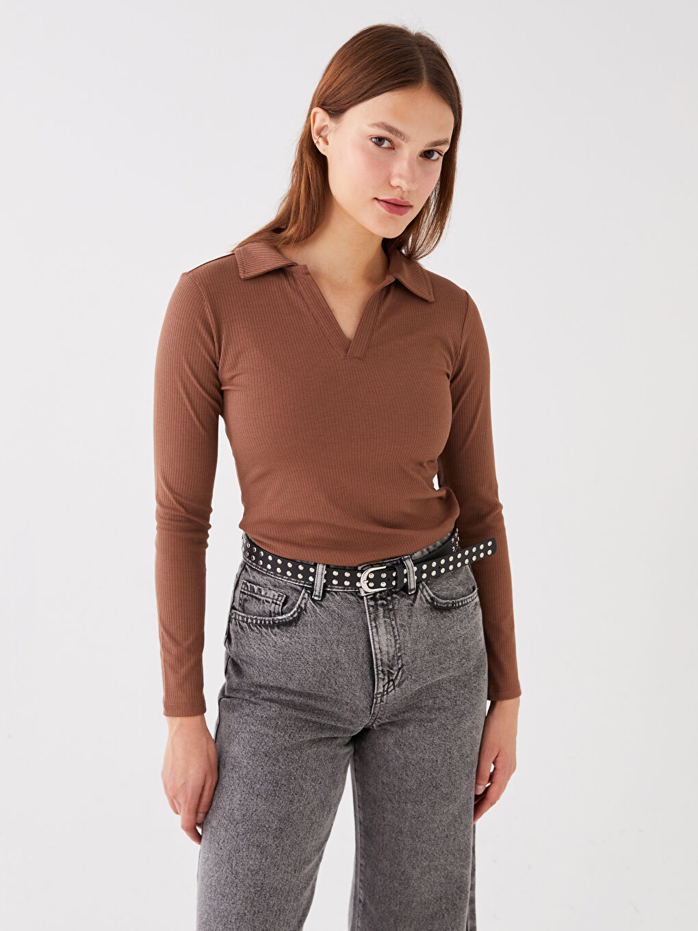 Kahverengi Polo Yaka Düz Uzun Kollu Kadın Tişört-1