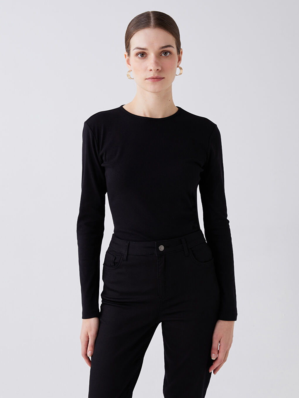 Siyah Bisiklet Yaka Düz Uzun Kollu Kadın Tişört