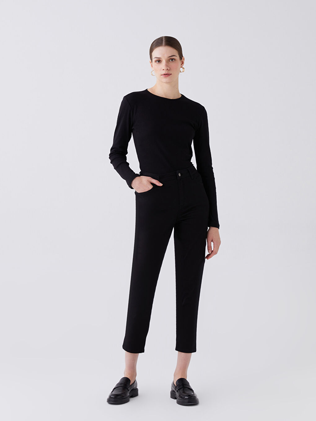 Siyah Bisiklet Yaka Düz Uzun Kollu Kadın Tişört-2