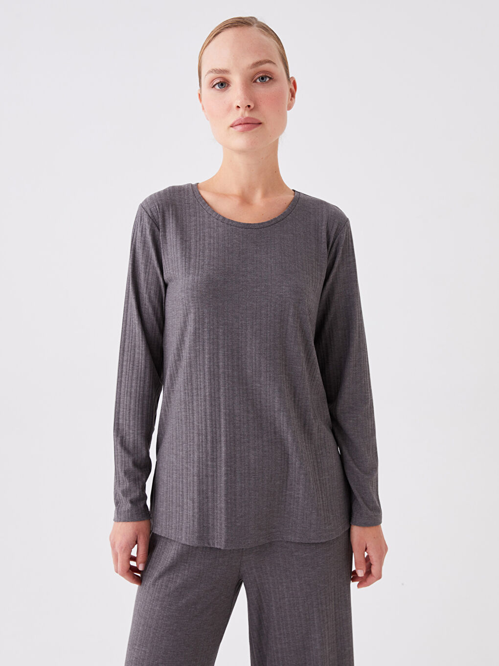 Gri Bisiklet Yaka Düz Uzun Kollu Kadın Tişört-1