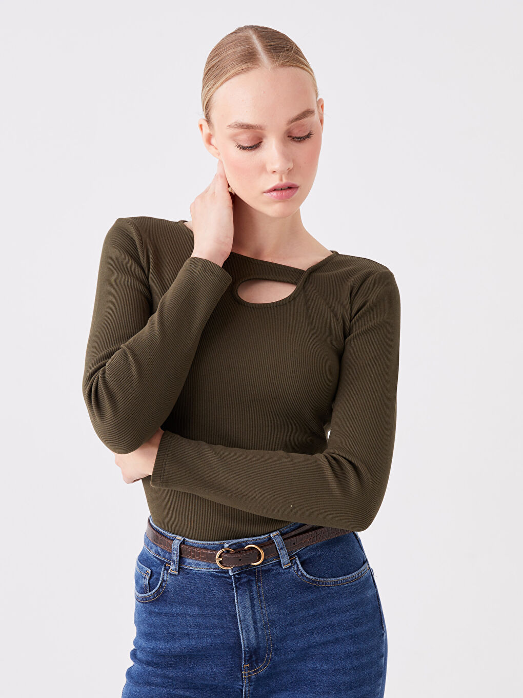 Yeşil Bisiklet Yaka Pencere Detaylı Uzun Kollu Kadın Tişört