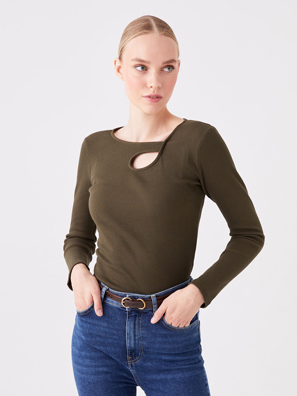 Yeşil Bisiklet Yaka Pencere Detaylı Uzun Kollu Kadın Tişört-1