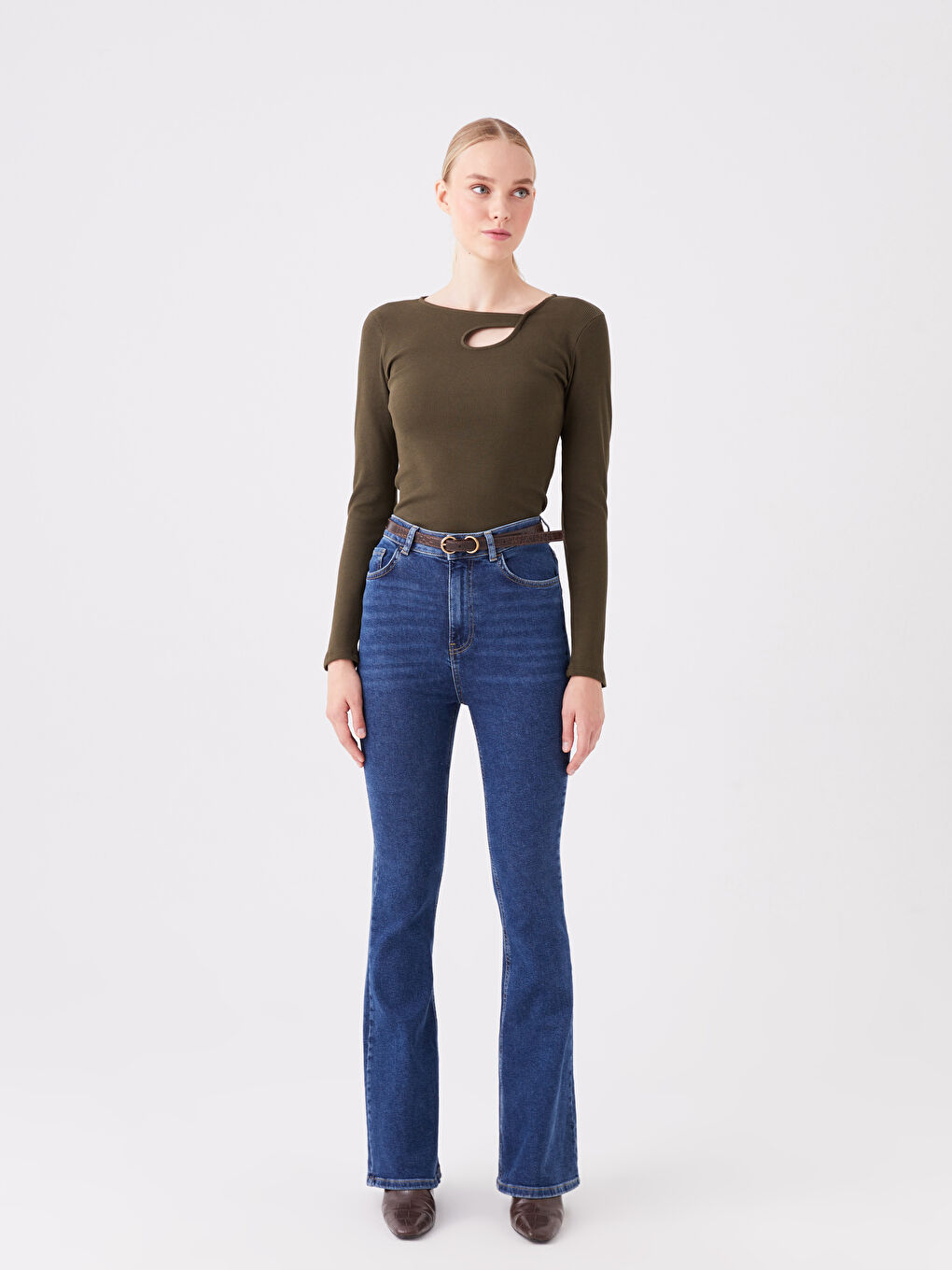 Yeşil Bisiklet Yaka Pencere Detaylı Uzun Kollu Kadın Tişört-2