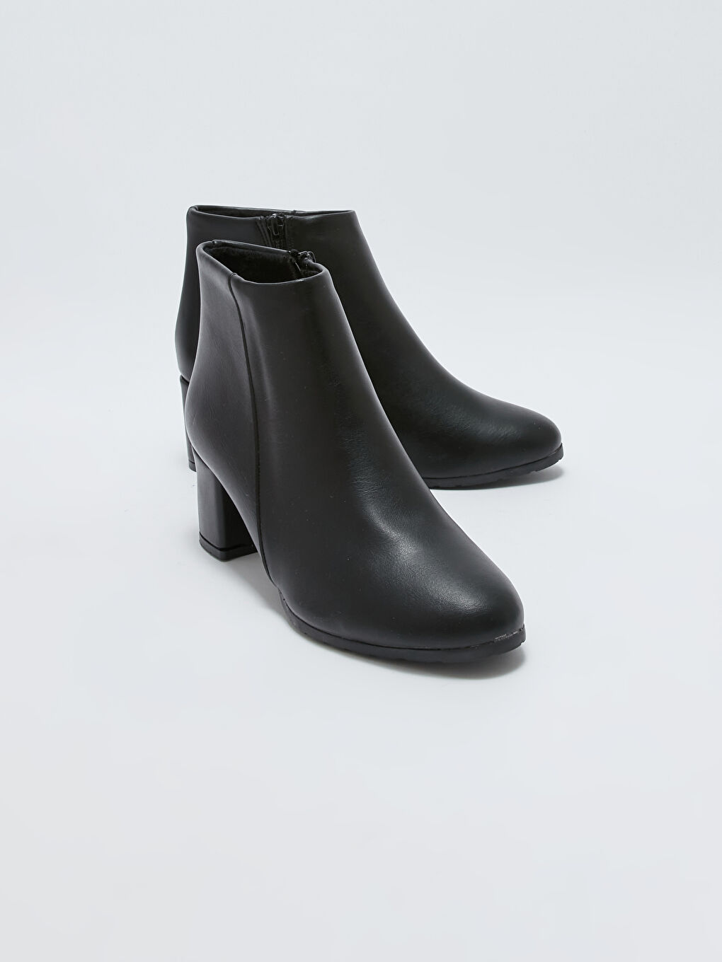 Ботуши с ток от изкуствена кожа за жени-1